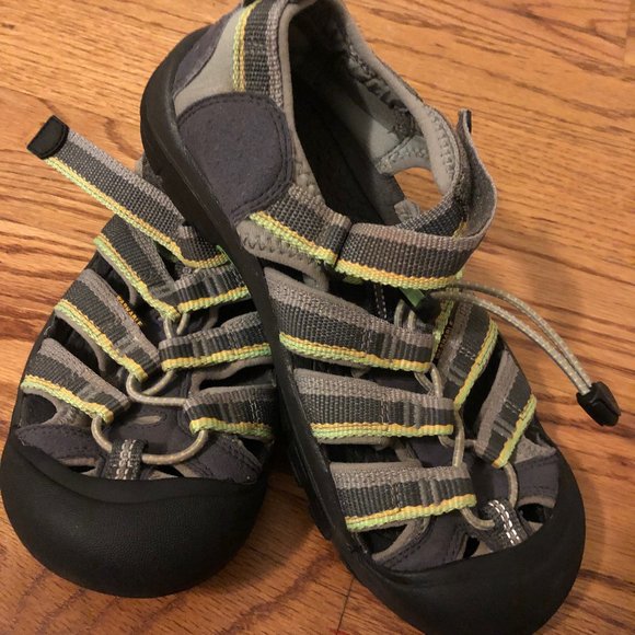 keen size 4